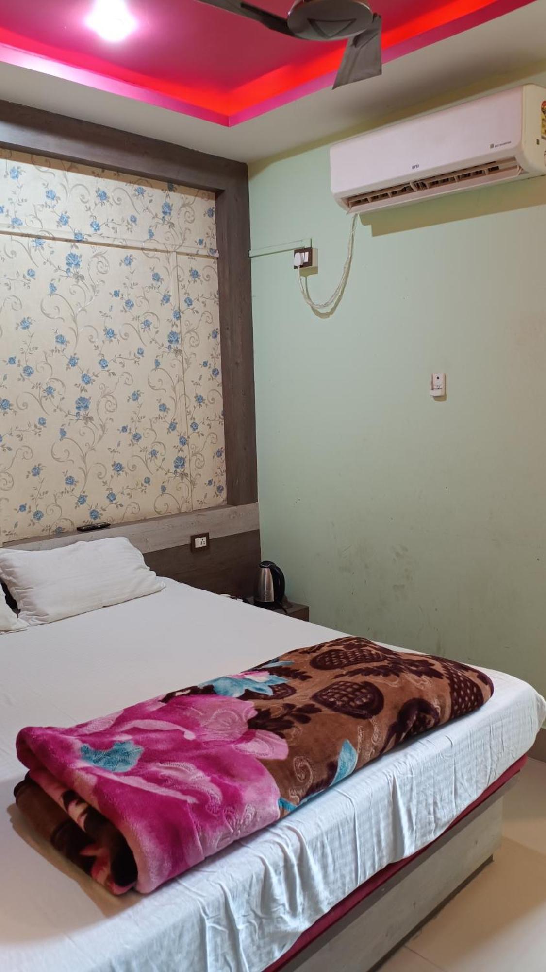 Hotel Srimanta Sankardev Majuli Eksteriør billede